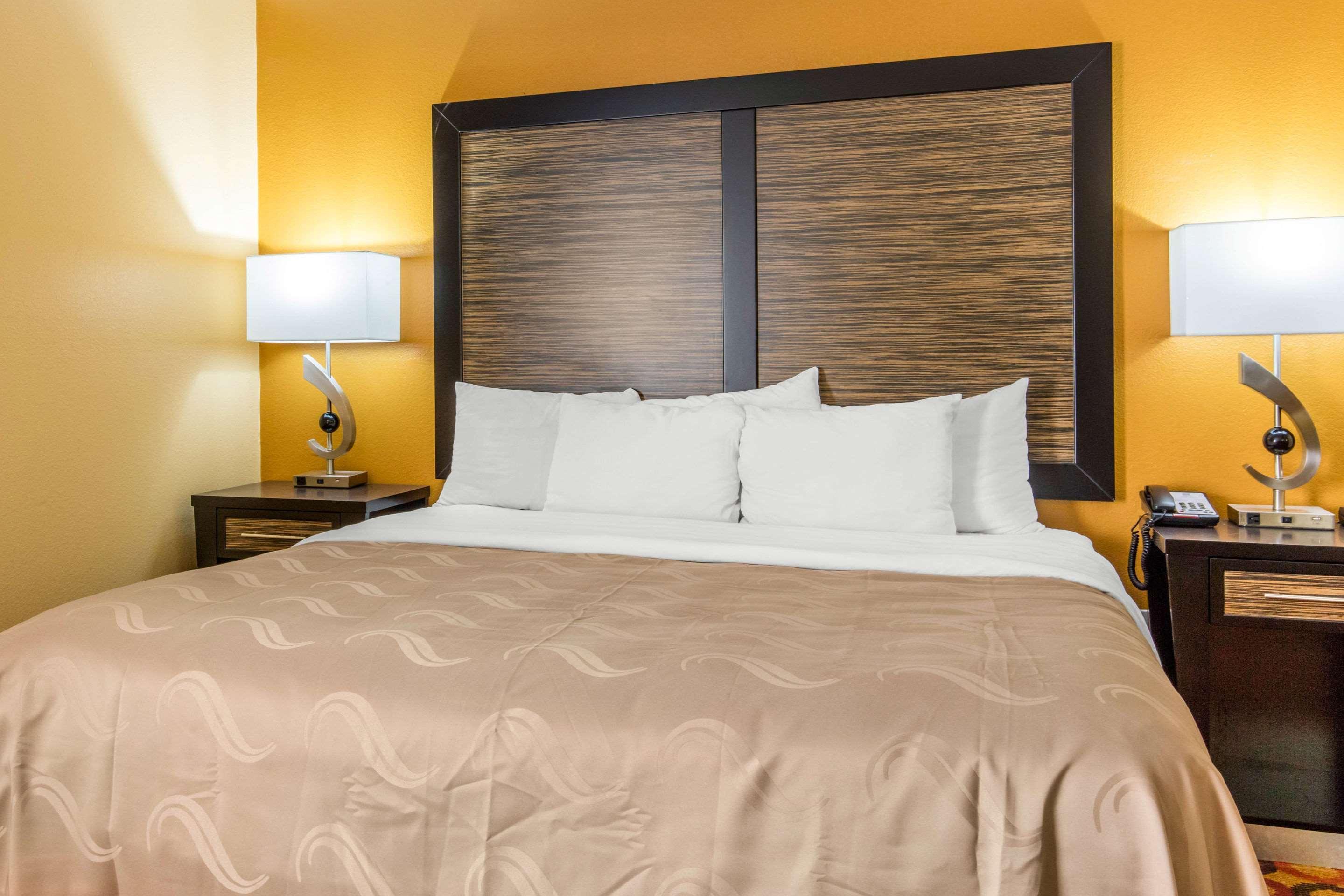 Quality Inn & Suites Montgomery East Carmichael Rd Екстер'єр фото
