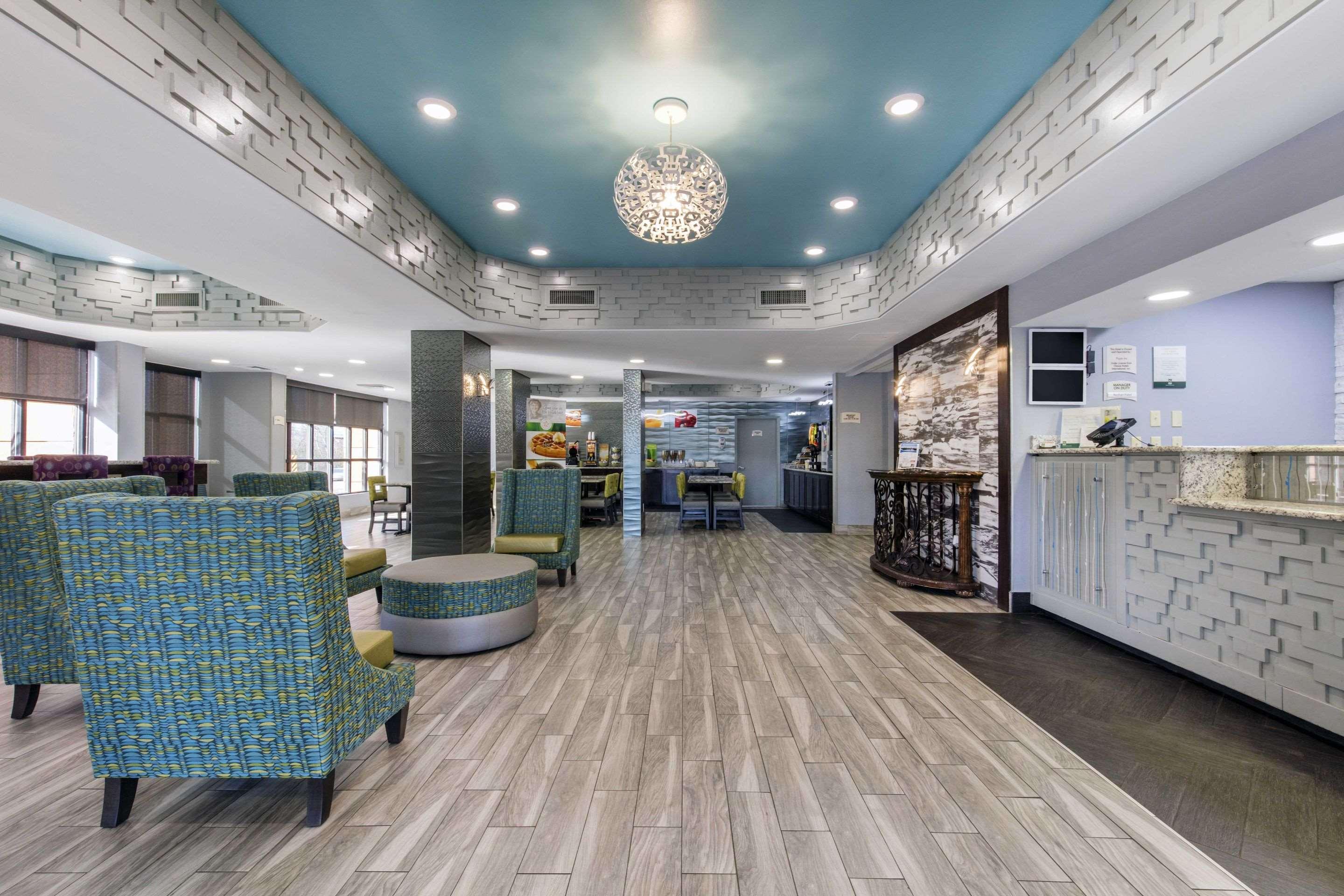 Quality Inn & Suites Montgomery East Carmichael Rd Екстер'єр фото