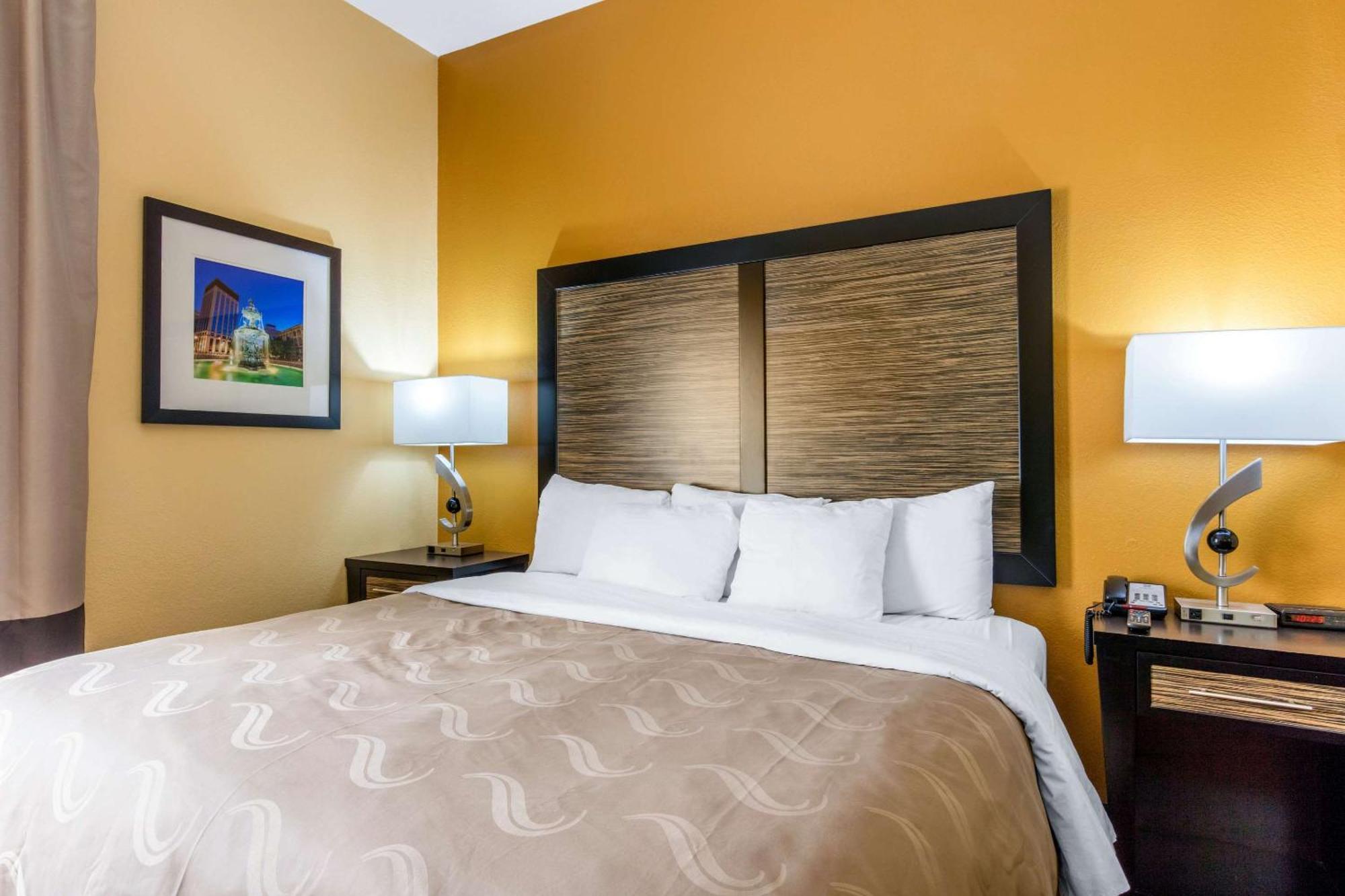 Quality Inn & Suites Montgomery East Carmichael Rd Екстер'єр фото
