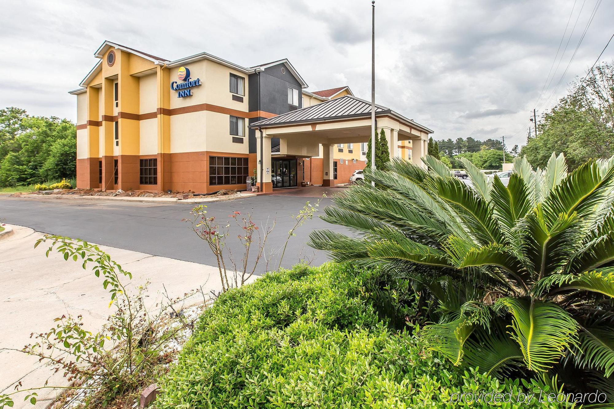 Quality Inn & Suites Montgomery East Carmichael Rd Екстер'єр фото