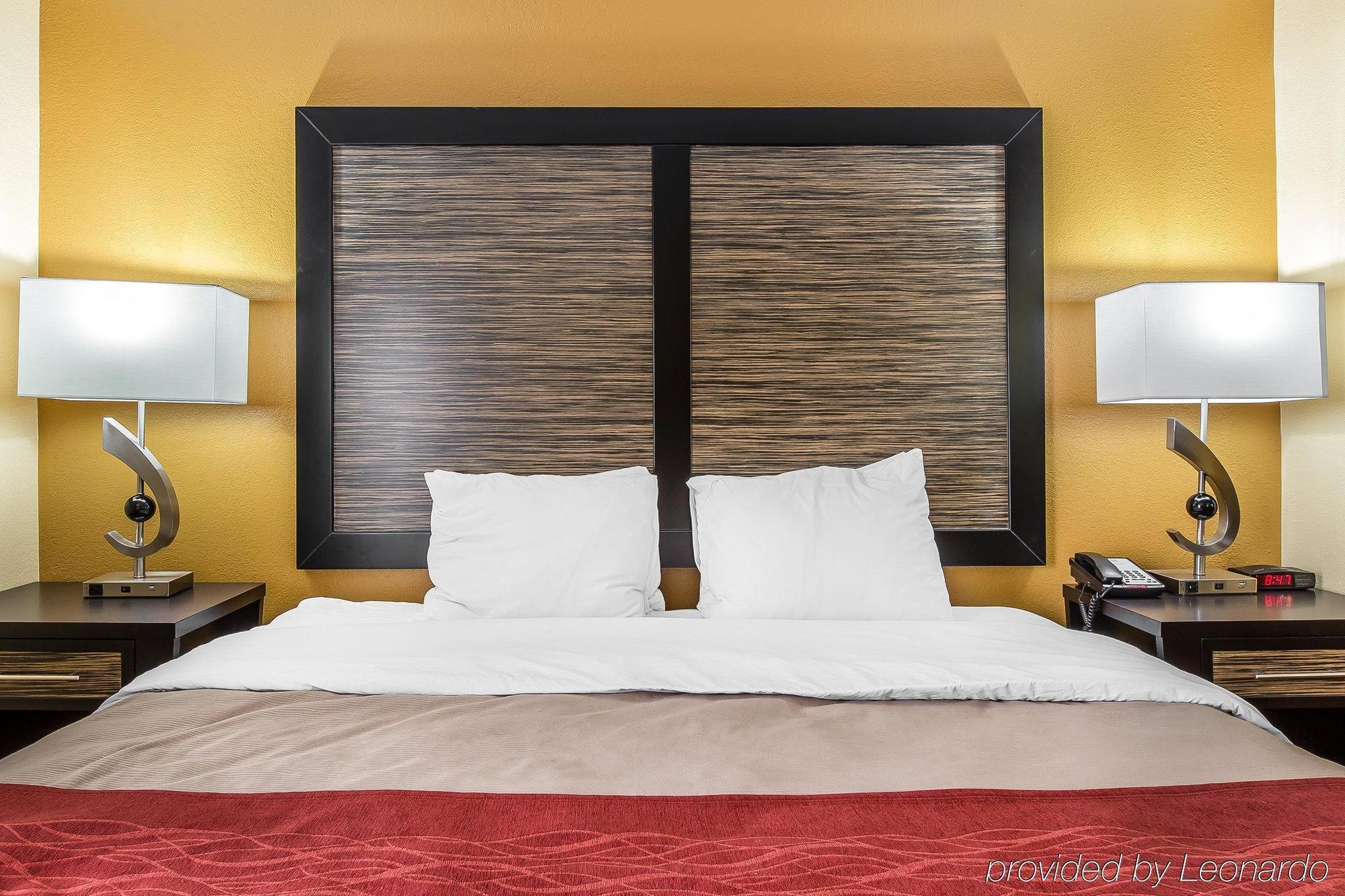 Quality Inn & Suites Montgomery East Carmichael Rd Екстер'єр фото