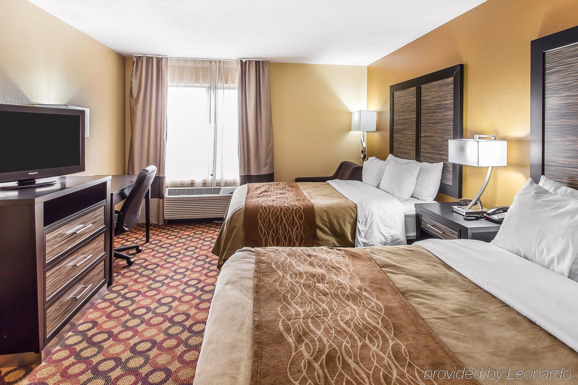 Quality Inn & Suites Montgomery East Carmichael Rd Екстер'єр фото