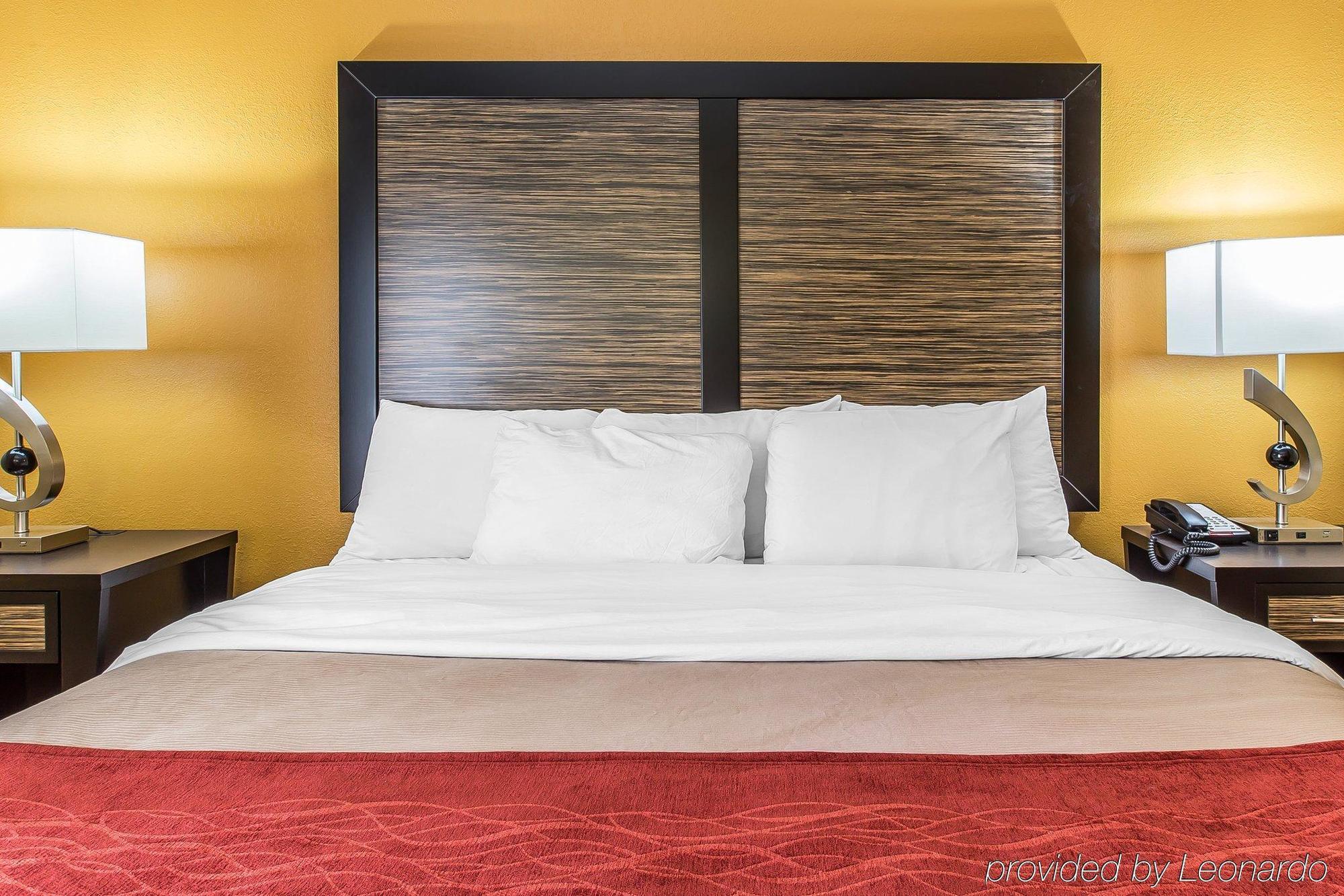 Quality Inn & Suites Montgomery East Carmichael Rd Екстер'єр фото