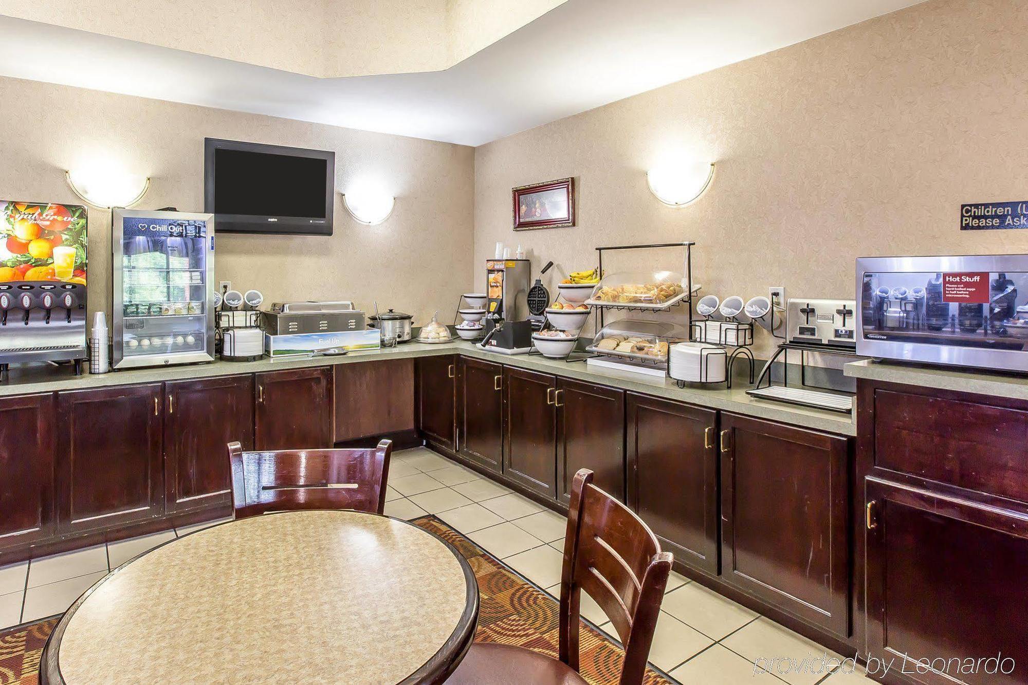 Quality Inn & Suites Montgomery East Carmichael Rd Екстер'єр фото