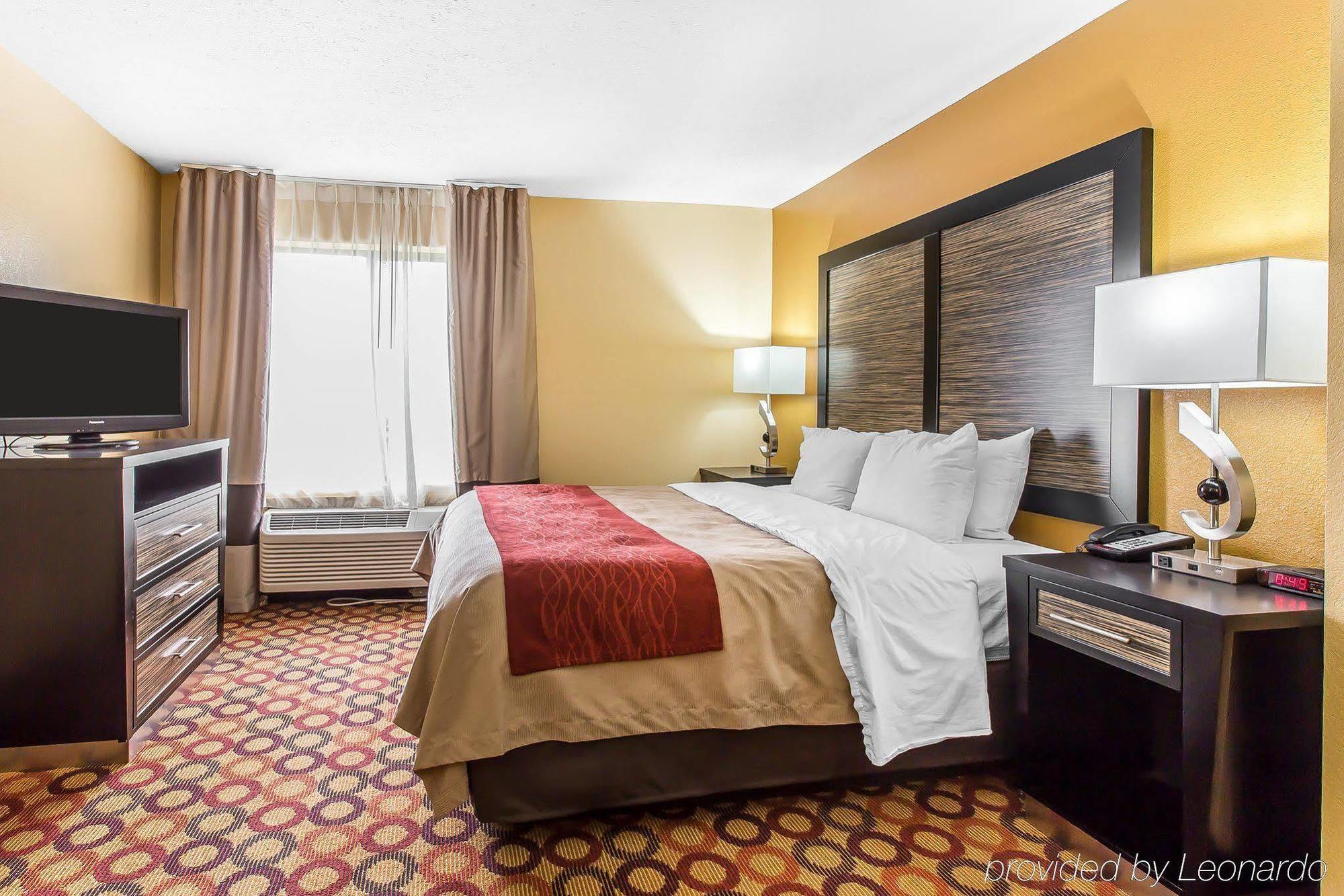 Quality Inn & Suites Montgomery East Carmichael Rd Екстер'єр фото