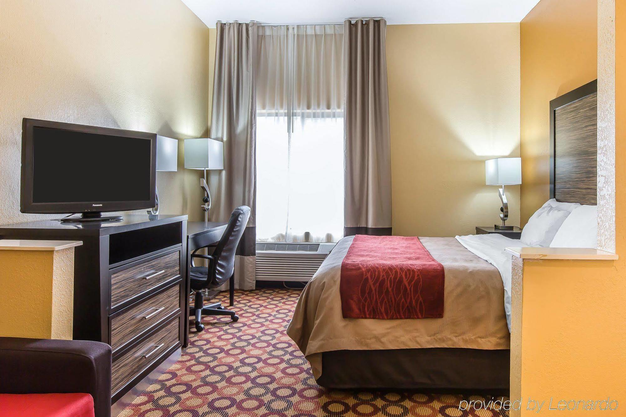 Quality Inn & Suites Montgomery East Carmichael Rd Екстер'єр фото